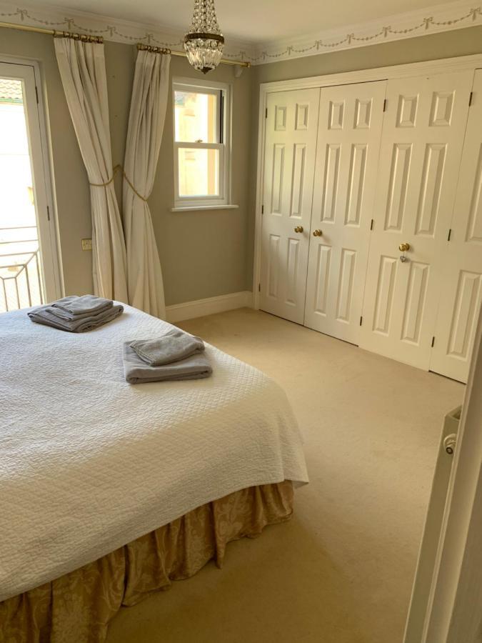 Circus Mews Townhouse:2 Beds:2 En-Suite Baths:Parking:City Centre:Quiet Area Eksteriør bilde