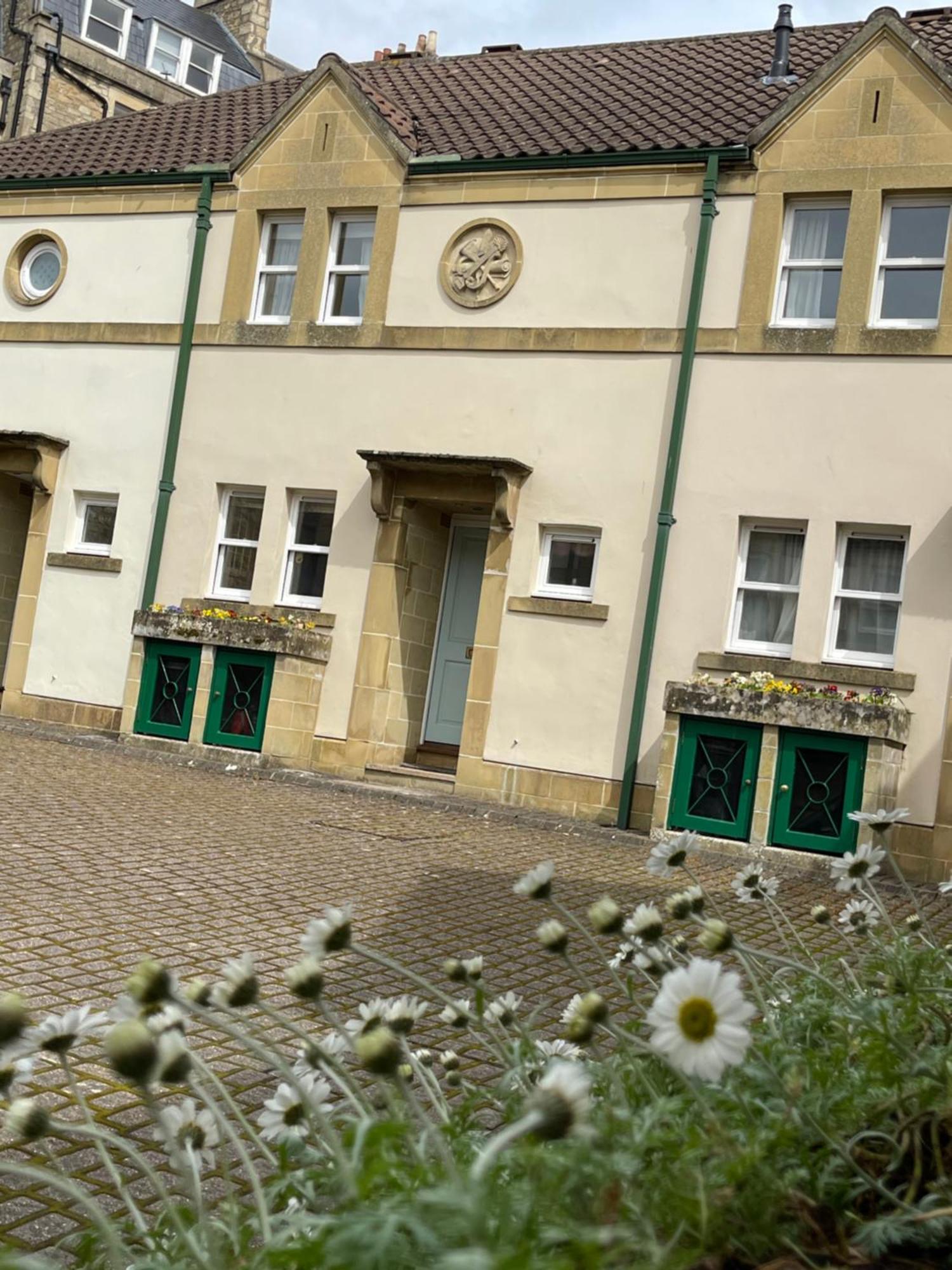 Circus Mews Townhouse:2 Beds:2 En-Suite Baths:Parking:City Centre:Quiet Area Eksteriør bilde